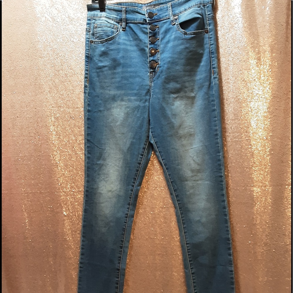 Kendall & Kylie Junior’s Super High Rise Skinny Jean